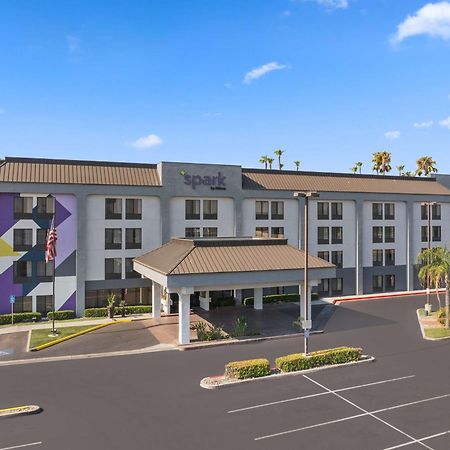 Spark By Hilton Bakersfield Central Exteriér fotografie