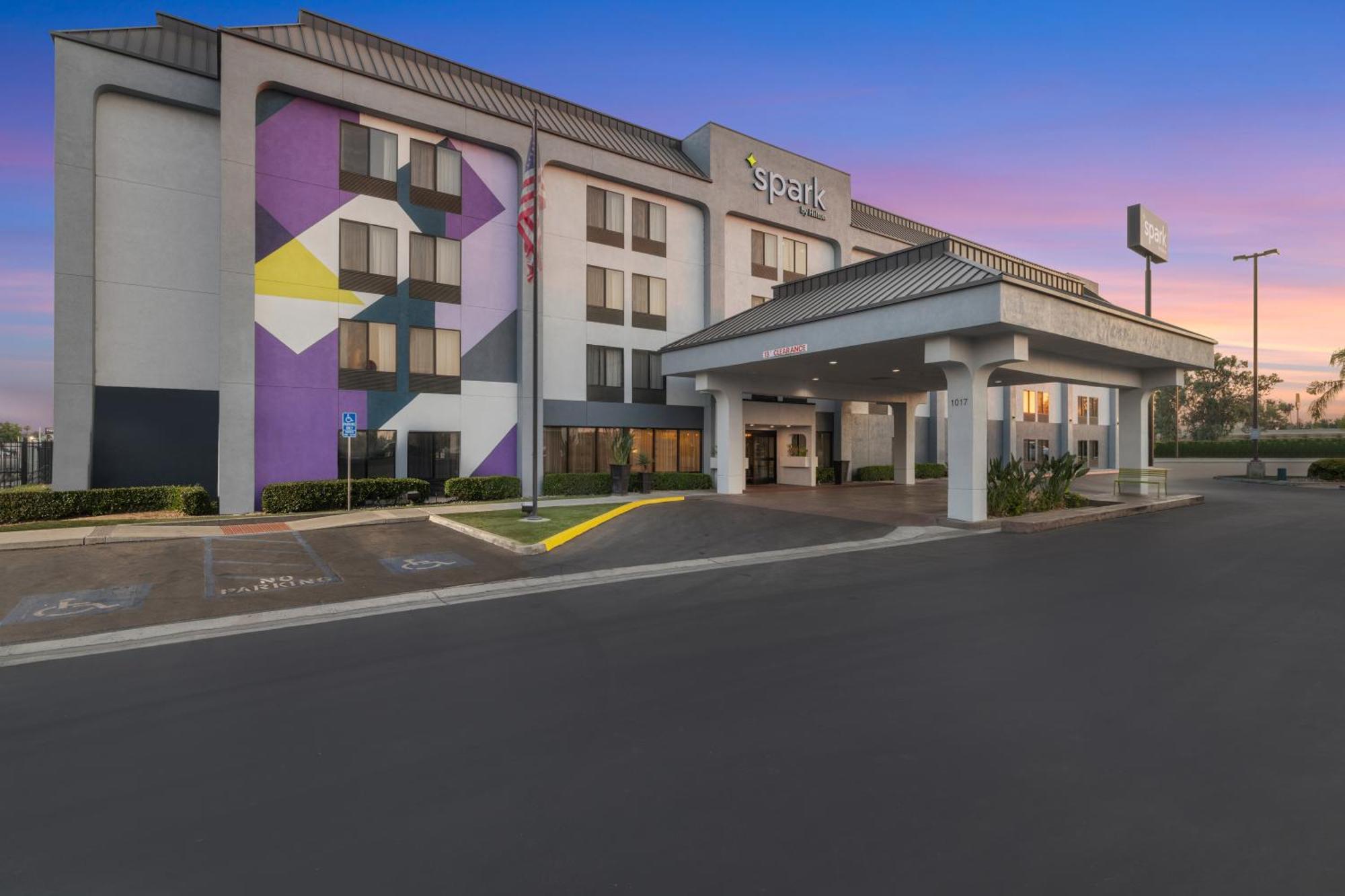 Spark By Hilton Bakersfield Central Exteriér fotografie